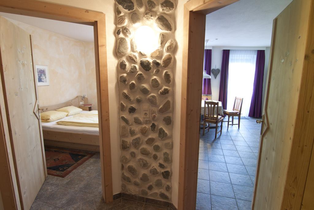 Appartementhaus Marina Matrei in Osttirol Habitación foto